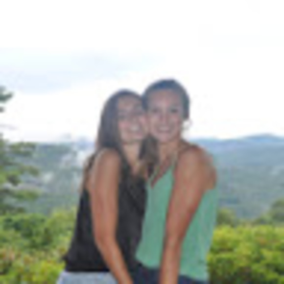 Meet your Posher, Ava - Picture 1 of 1